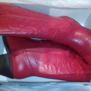 Women"s boots and scandals size 6.5 8.5 and 9